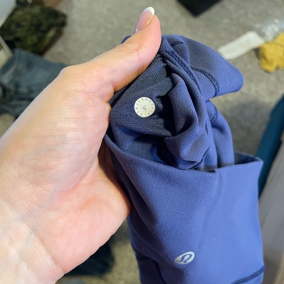 Lululemon high waisted Wunder under - Picture 3 of 3